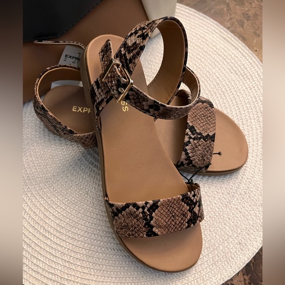 Express Snakeskin “New” sandals size 5 🖤🤎 - Picture 13 of 13